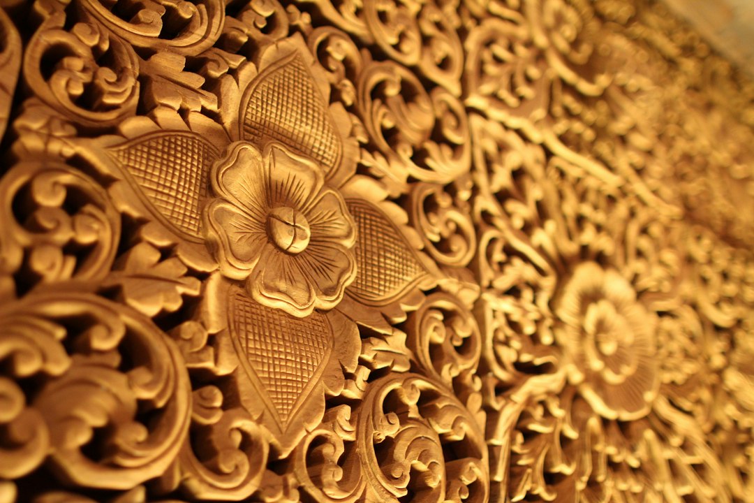 Houten decoratief masker uit Indonesië.